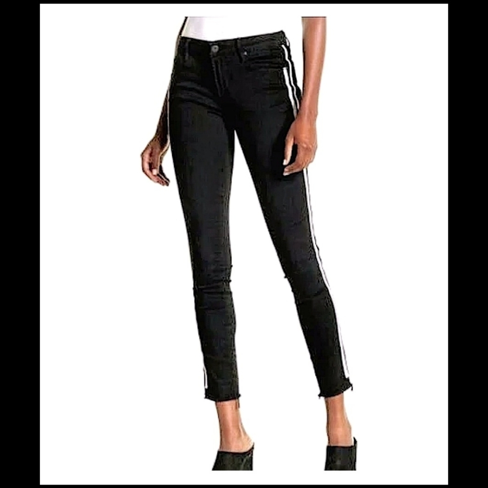 NWT Articles of Society Sara Raw Hem Skinny Jeans